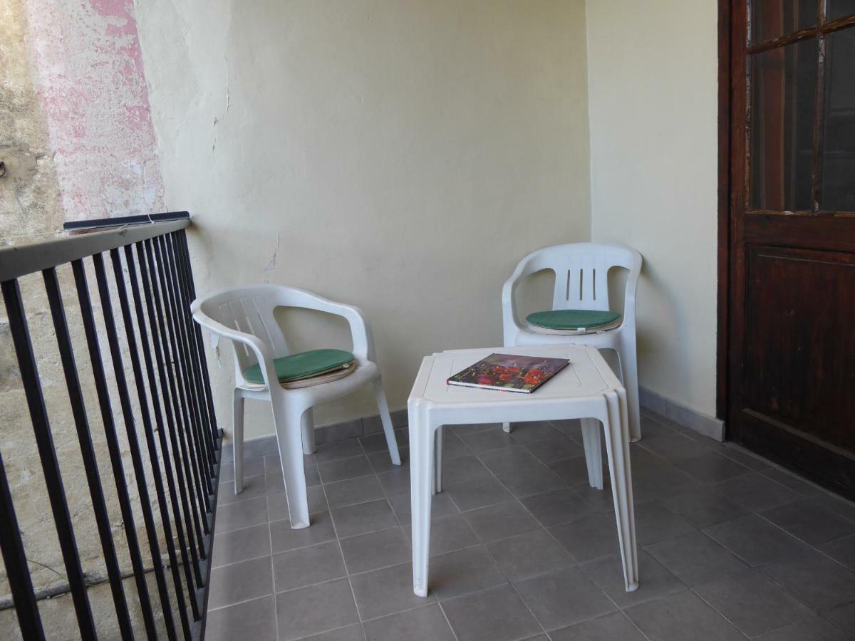 דירות אביניון Le Logis De La Tour מראה חיצוני תמונה